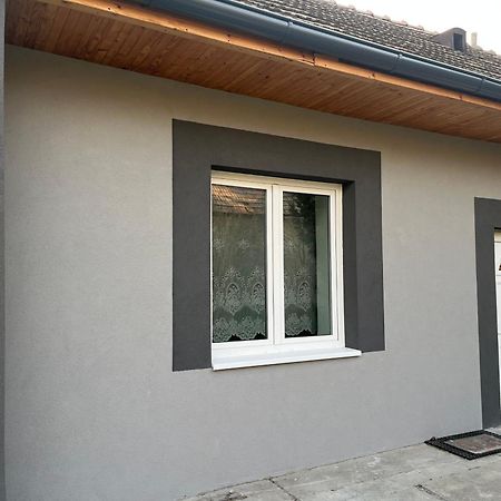 Dom Alex Pri Kupalisku Thermalpark Dunajská Streda Exterior foto